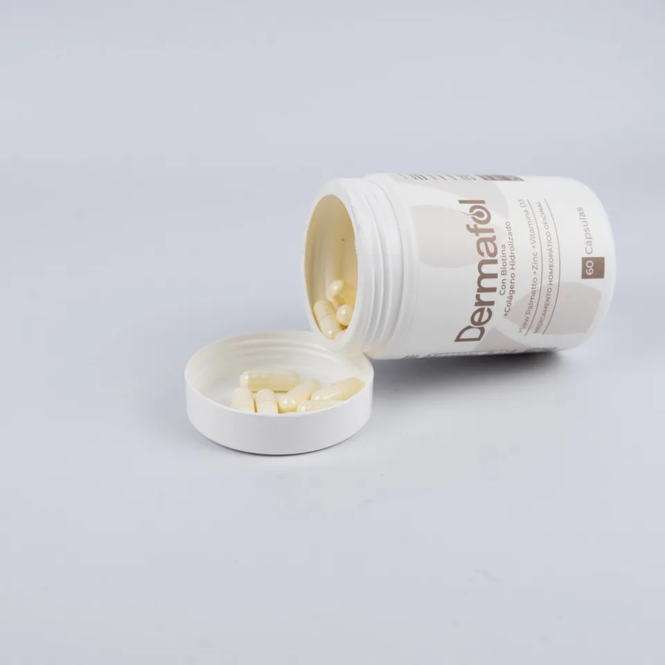 Suplemento Dermafol con cápsulas