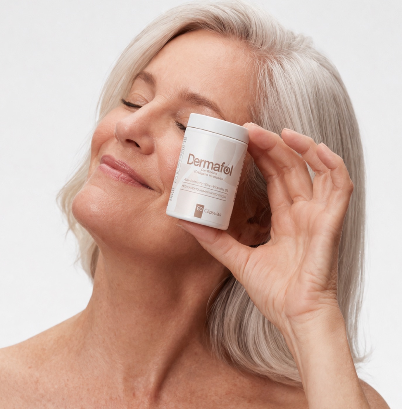 Clienta con el suplemento Dermafol